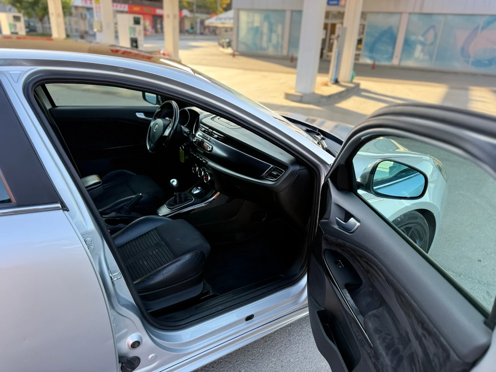 Alfa Romeo Giulietta 1.4 Turbo 170 | Mobile.bg � ����������� 14