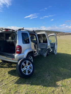 Jeep Cherokee, снимка 15