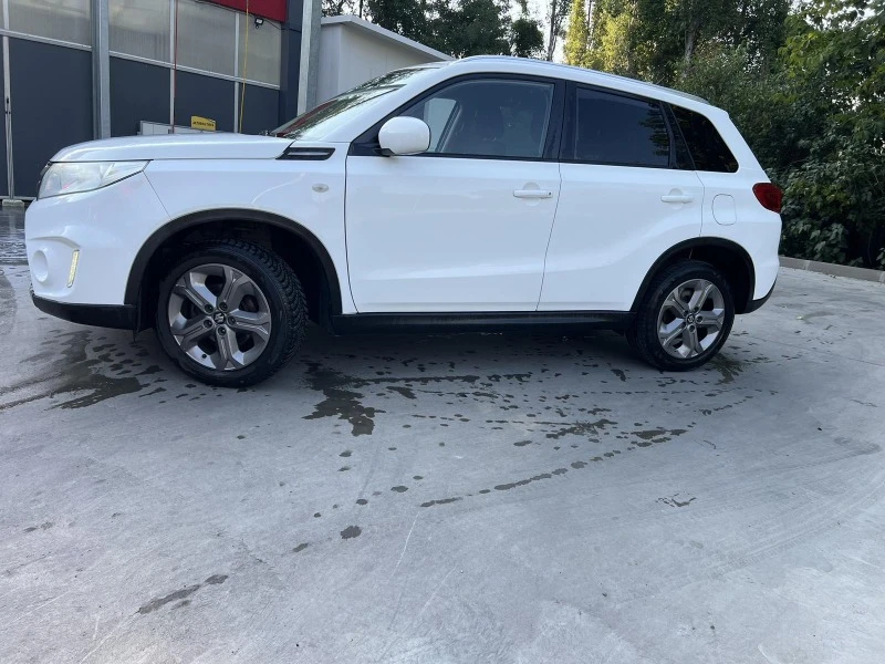 Suzuki Vitara 1.6/4x4/ КАМЕРА/ ДИСТРОНИК , снимка 2 - Автомобили и джипове - 47210302