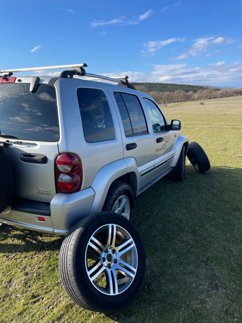 Jeep Cherokee, снимка 4 - Автомобили и джипове - 48591562