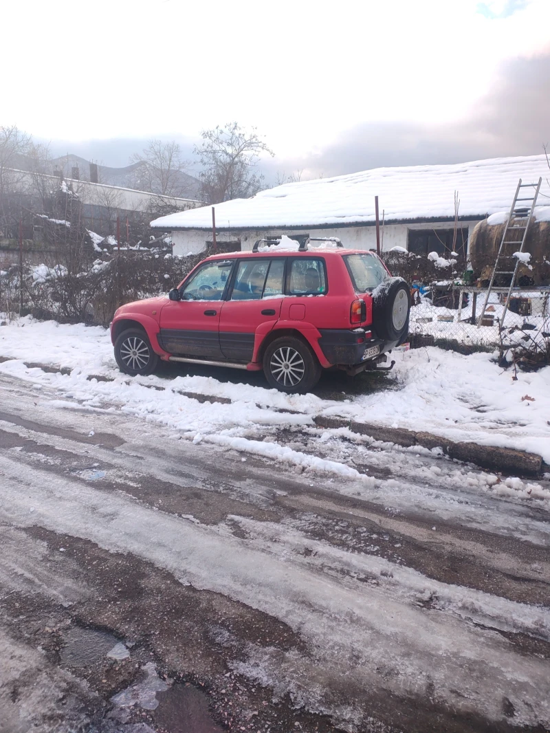 Toyota Rav4 2000куб, снимка 3 - Автомобили и джипове - 52920370