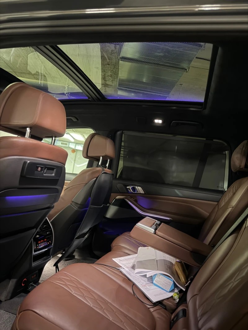 BMW X7 4.0i Individual, снимка 9 - Автомобили и джипове - 53140595