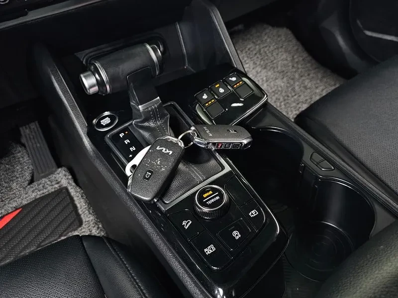 Kia Sportage 2.0 CRDi 4WD, снимка 9 - Автомобили и джипове - 54276460