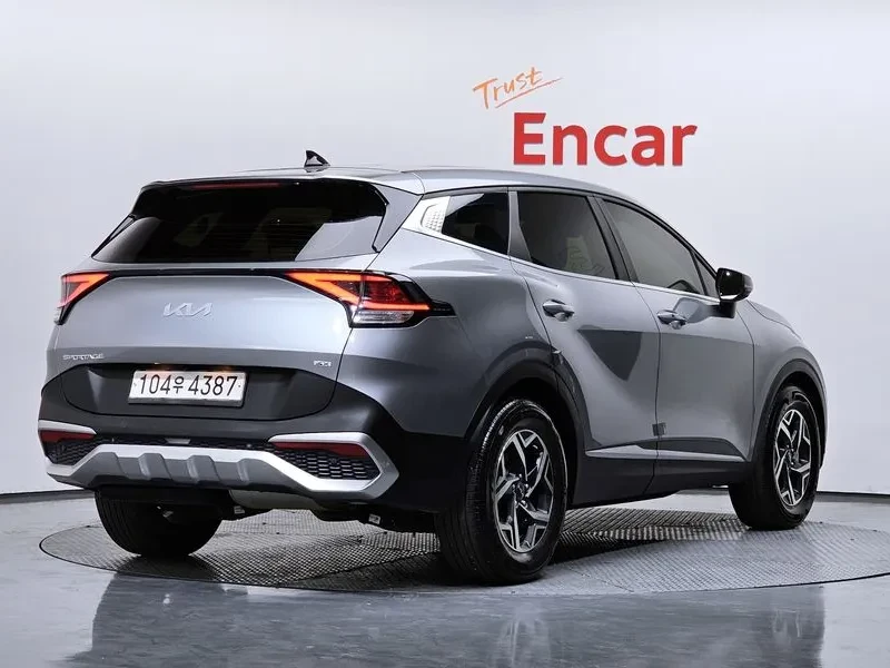 Kia Sportage 2.0 CRDi 4WD, снимка 2 - Автомобили и джипове - 54276460