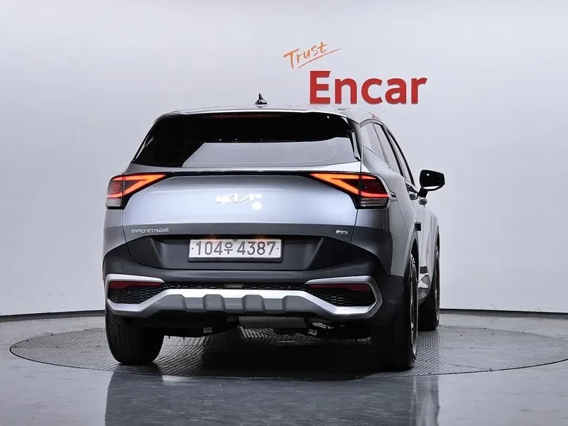 Kia Sportage 2.0 CRDi 4WD, снимка 4 - Автомобили и джипове - 54276460