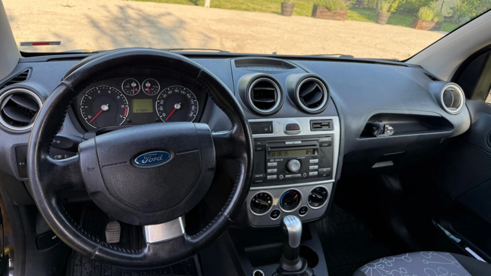 Ford Fiesta  - изображение 6