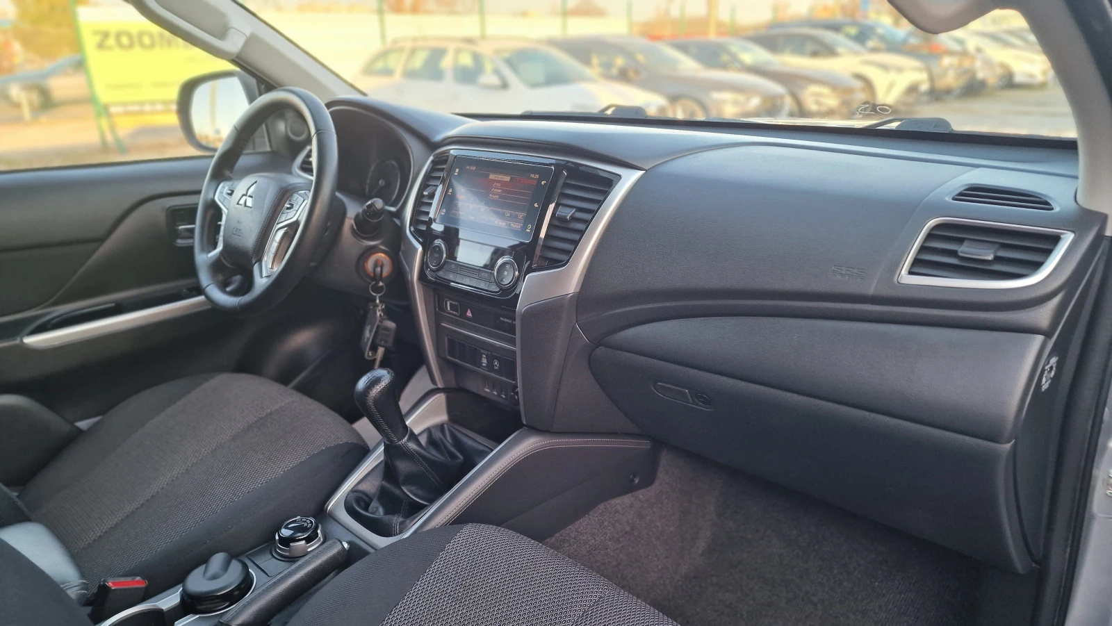 Mitsubishi L200 2.2 4х4Хард топ Теглич 4 врати, снимка 13 - Автомобили и джипове - 53807072