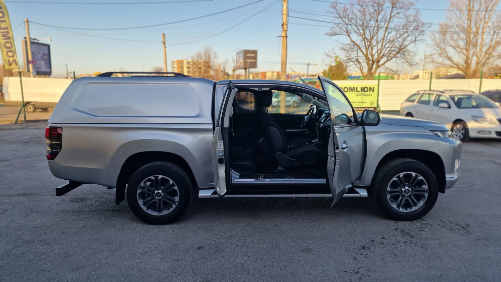 Mitsubishi L200 2.2 4х4Хард топ Теглич 4 врати, снимка 2 - Автомобили и джипове - 53807072