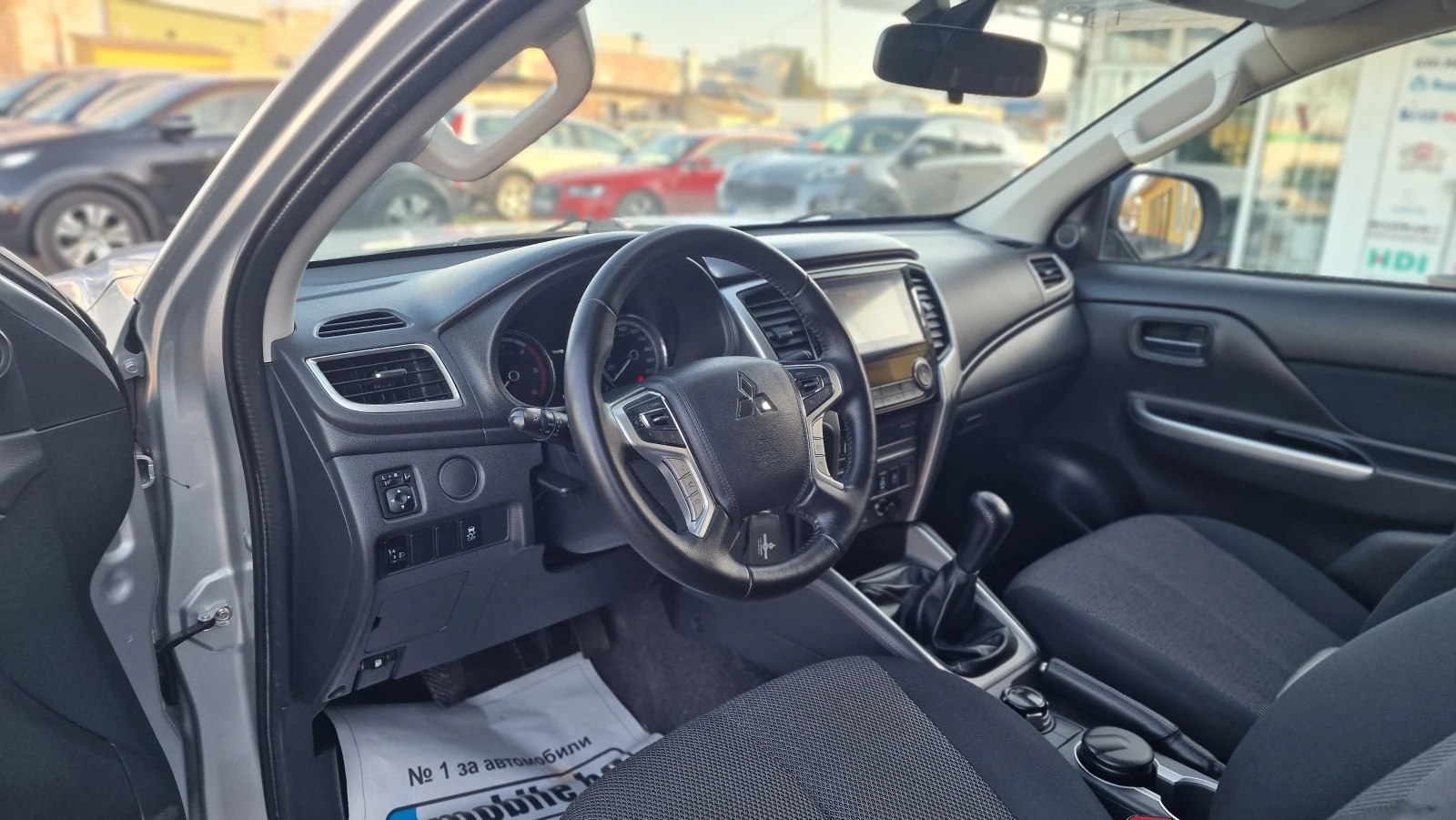 Mitsubishi L200 2.2 4х4Хард топ Теглич 4 врати, снимка 11 - Автомобили и джипове - 53807072