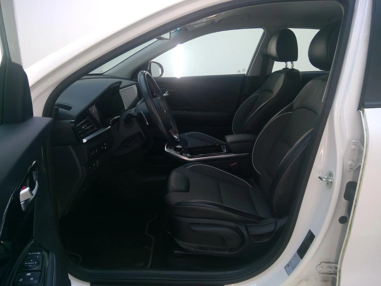 Kia Niro 39 kWh DynamicLine, снимка 12 - Автомобили и джипове - 53907871