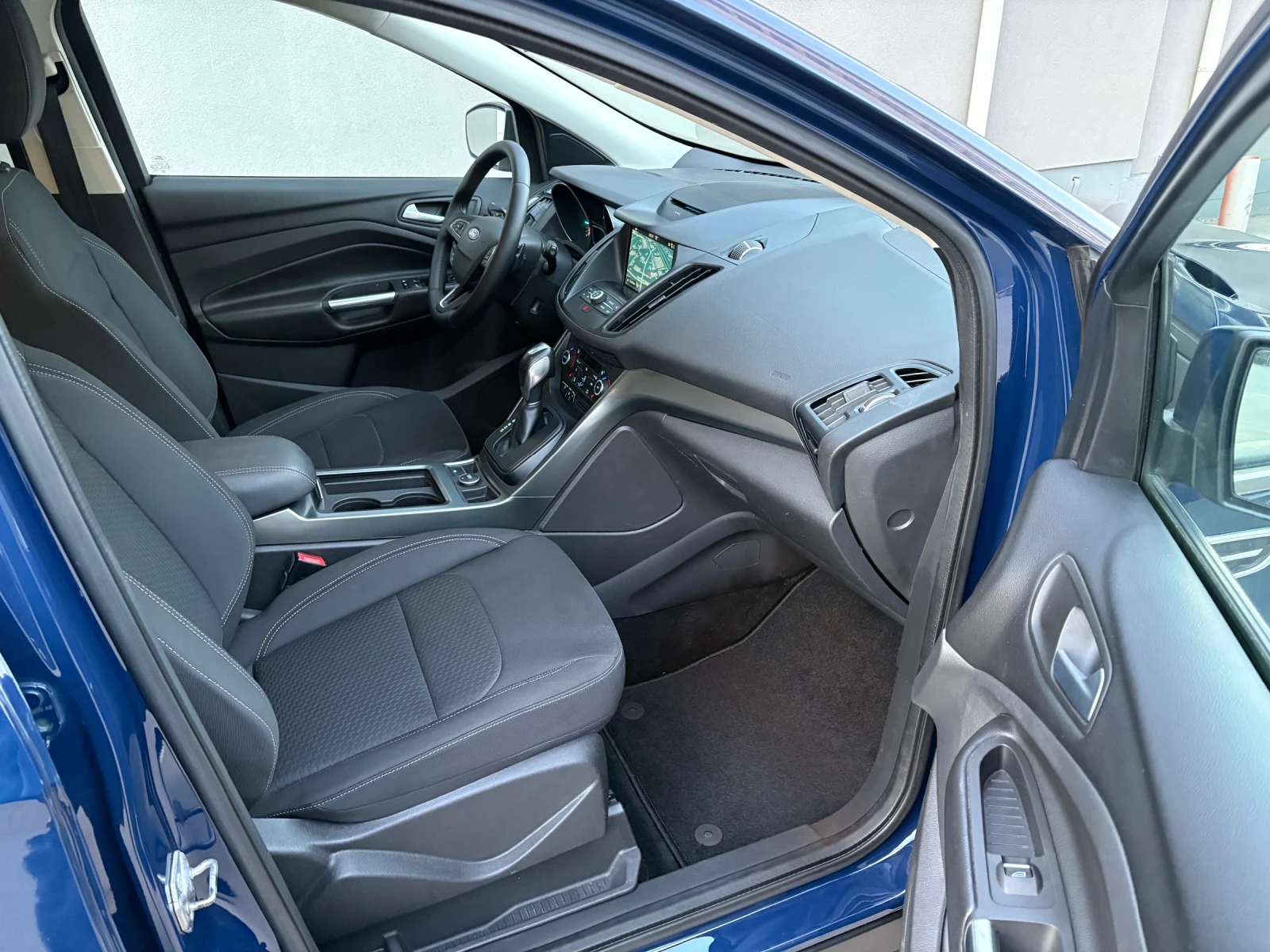 Ford Kuga 2.0 diesel 180hp Automatic, снимка 16 - Автомобили и джипове - 54129048