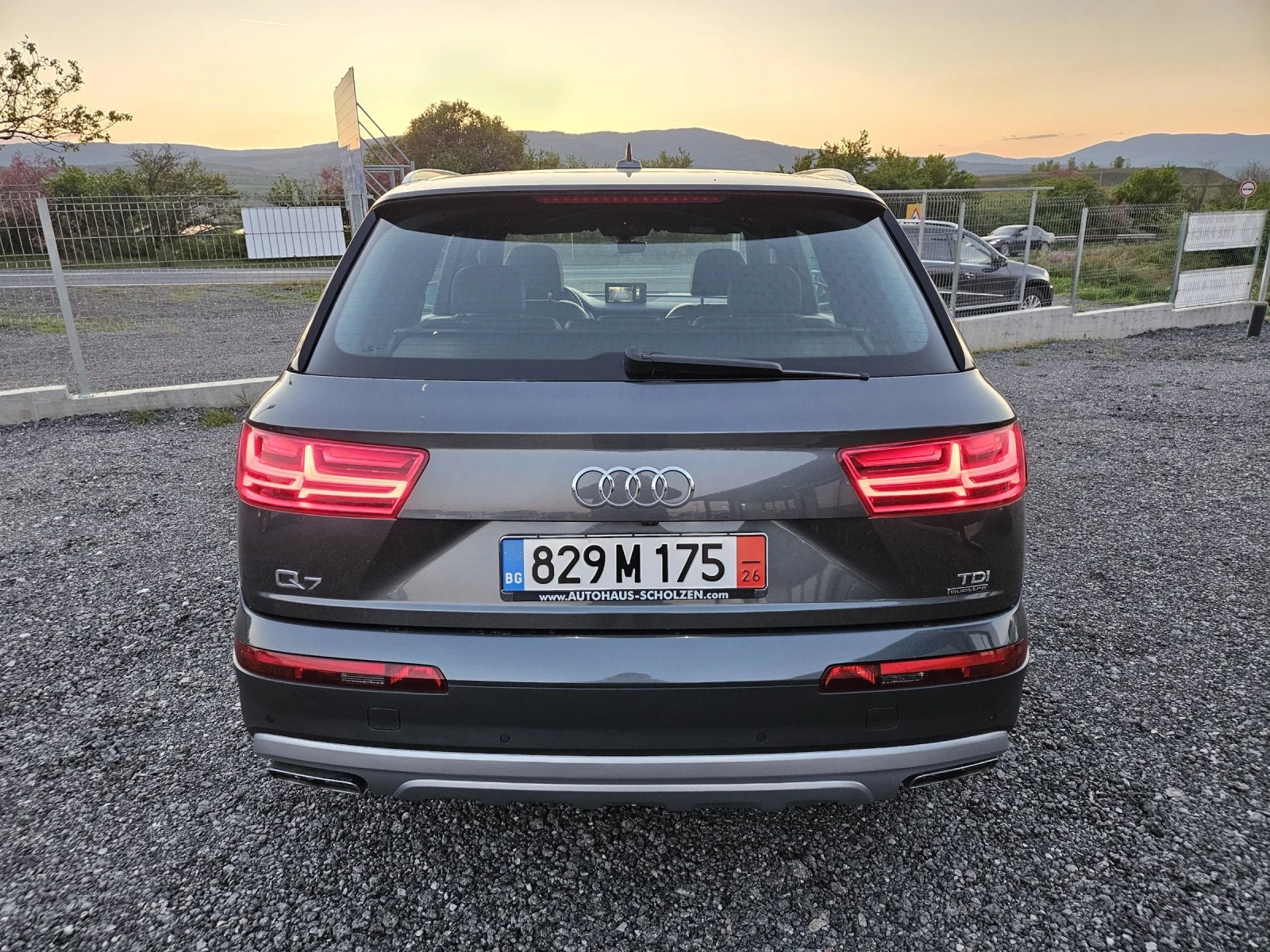 Audi Q7 3.0 TDI MATRIX S-LINE, снимка 4 - Автомобили и джипове - 54295571