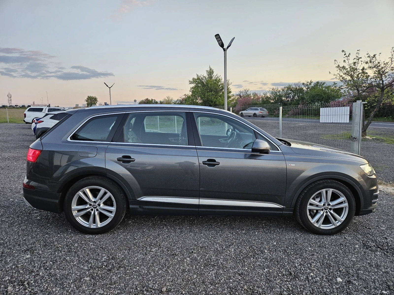 Audi Q7 3.0 TDI MATRIX S-LINE, снимка 6 - Автомобили и джипове - 54295571
