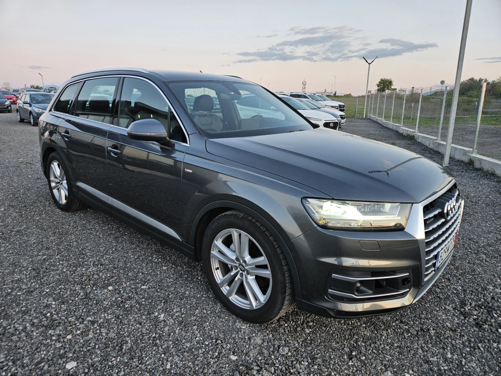 Audi Q7 3.0 TDI MATRIX S-LINE, снимка 7 - Автомобили и джипове - 54295571