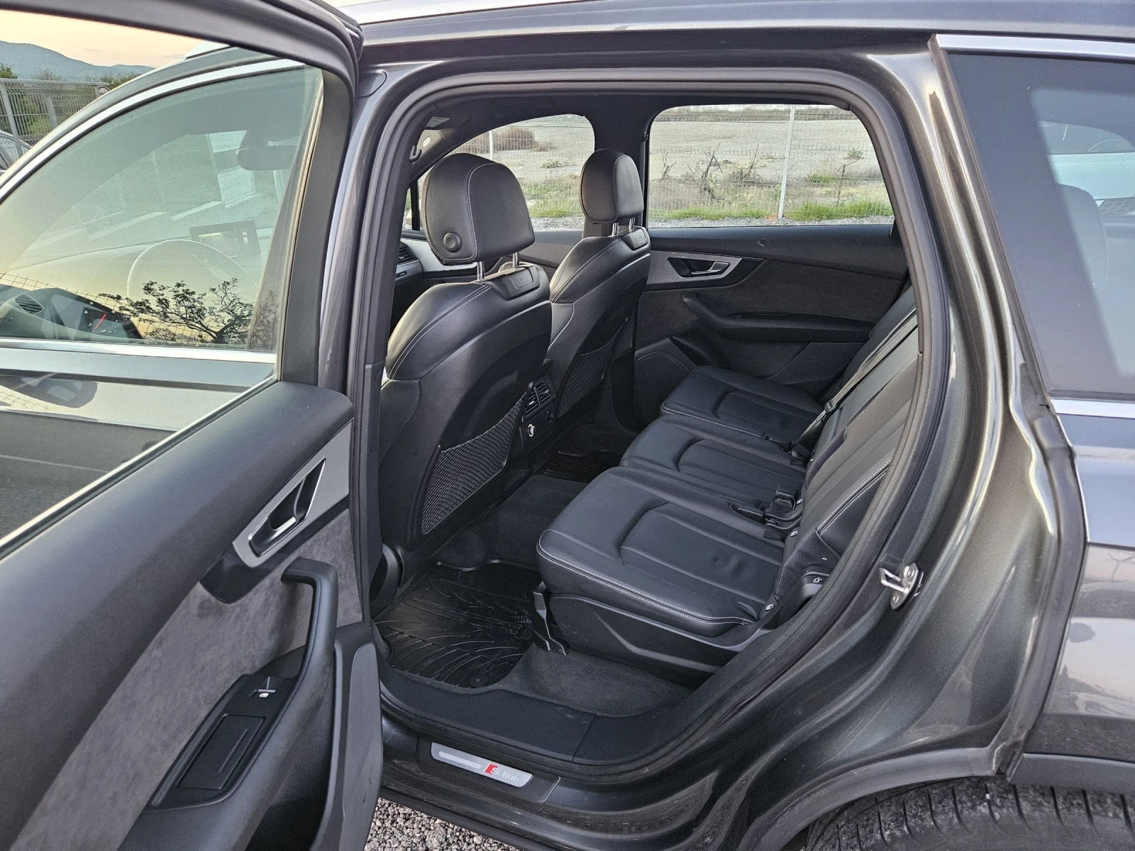 Audi Q7 3.0 TDI MATRIX S-LINE, снимка 9 - Автомобили и джипове - 54295571