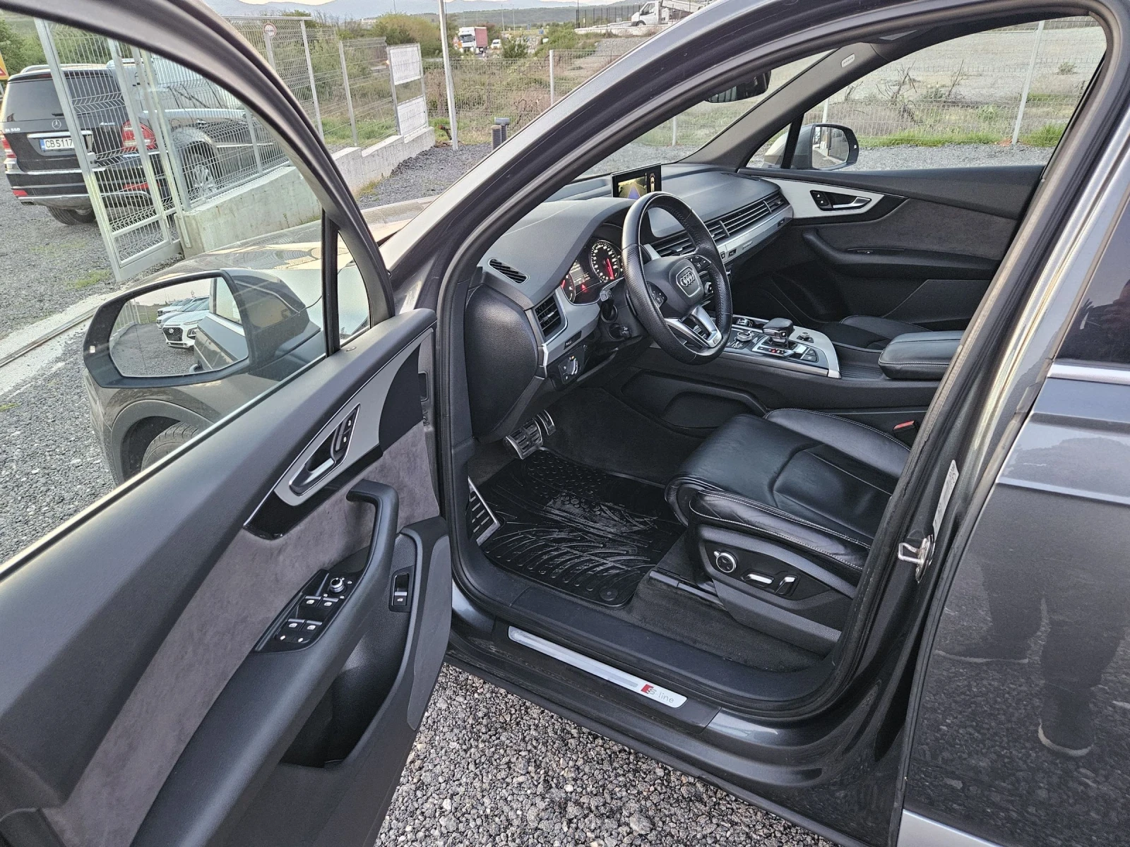 Audi Q7 3.0 TDI MATRIX S-LINE, снимка 10 - Автомобили и джипове - 54295571