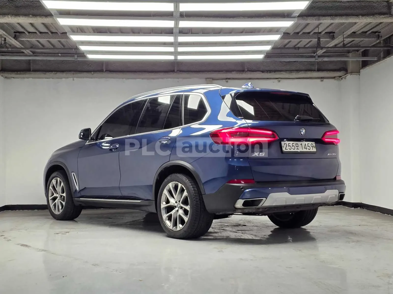 BMW X5 * D* 360* HeadUp* Keyless* АВТОКРЕДИТ, снимка 3 - Автомобили и джипове - 54553406