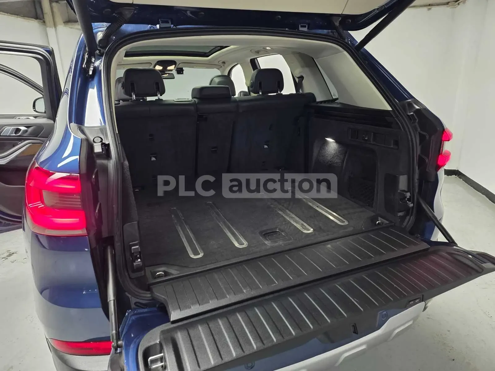BMW X5 * D* 360* HeadUp* Keyless* АВТОКРЕДИТ, снимка 13 - Автомобили и джипове - 54553406