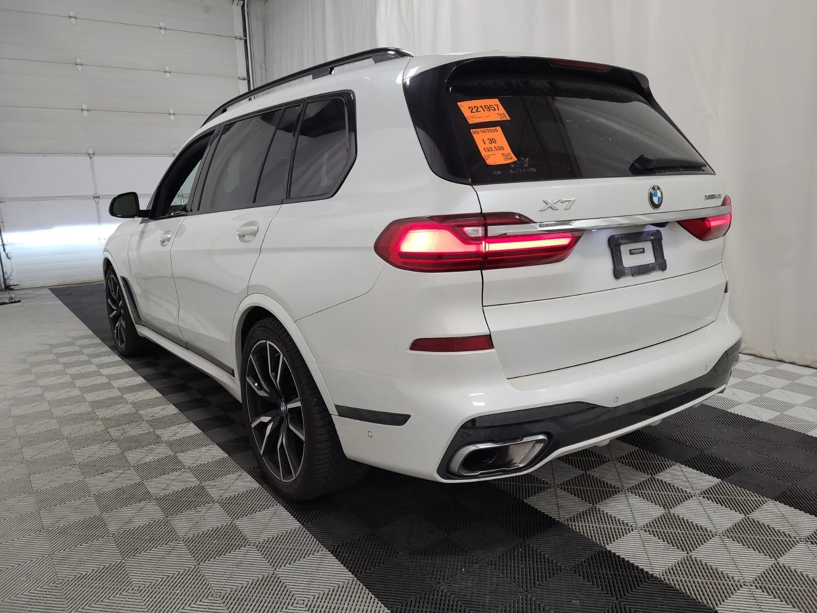 BMW X7 40I * HEAD UP * ОБДУХВАНЕ * TV * М ПАКЕТ * CARFAX, снимка 4 - Автомобили и джипове - 54629058