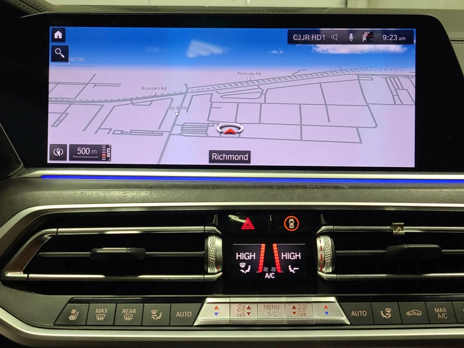 BMW X7 40I * HEAD UP * ОБДУХВАНЕ * TV * М ПАКЕТ * CARFAX, снимка 9 - Автомобили и джипове - 54629058
