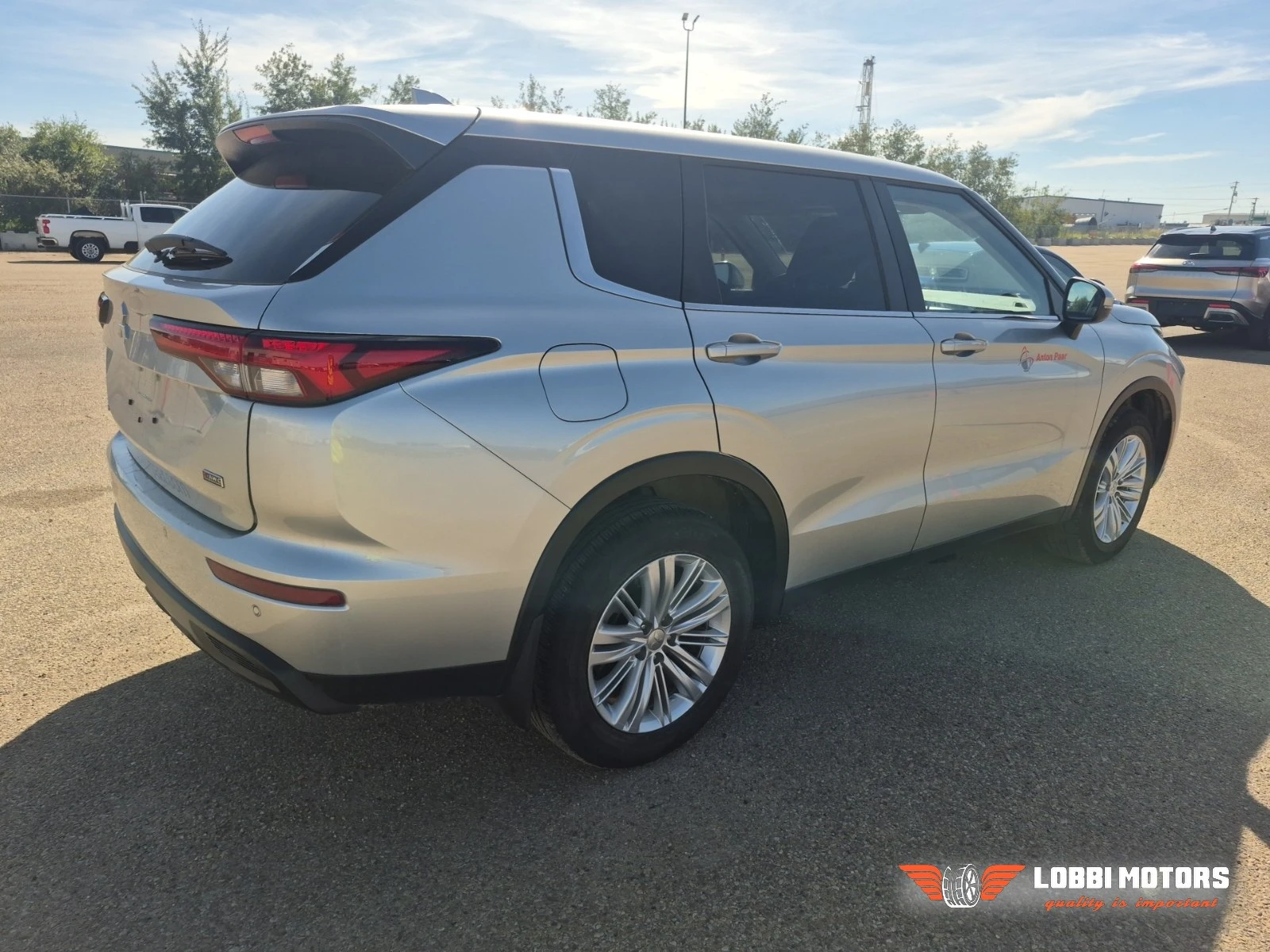 Mitsubishi Outlander, снимка 3 - Автомобили и джипове - 55955813