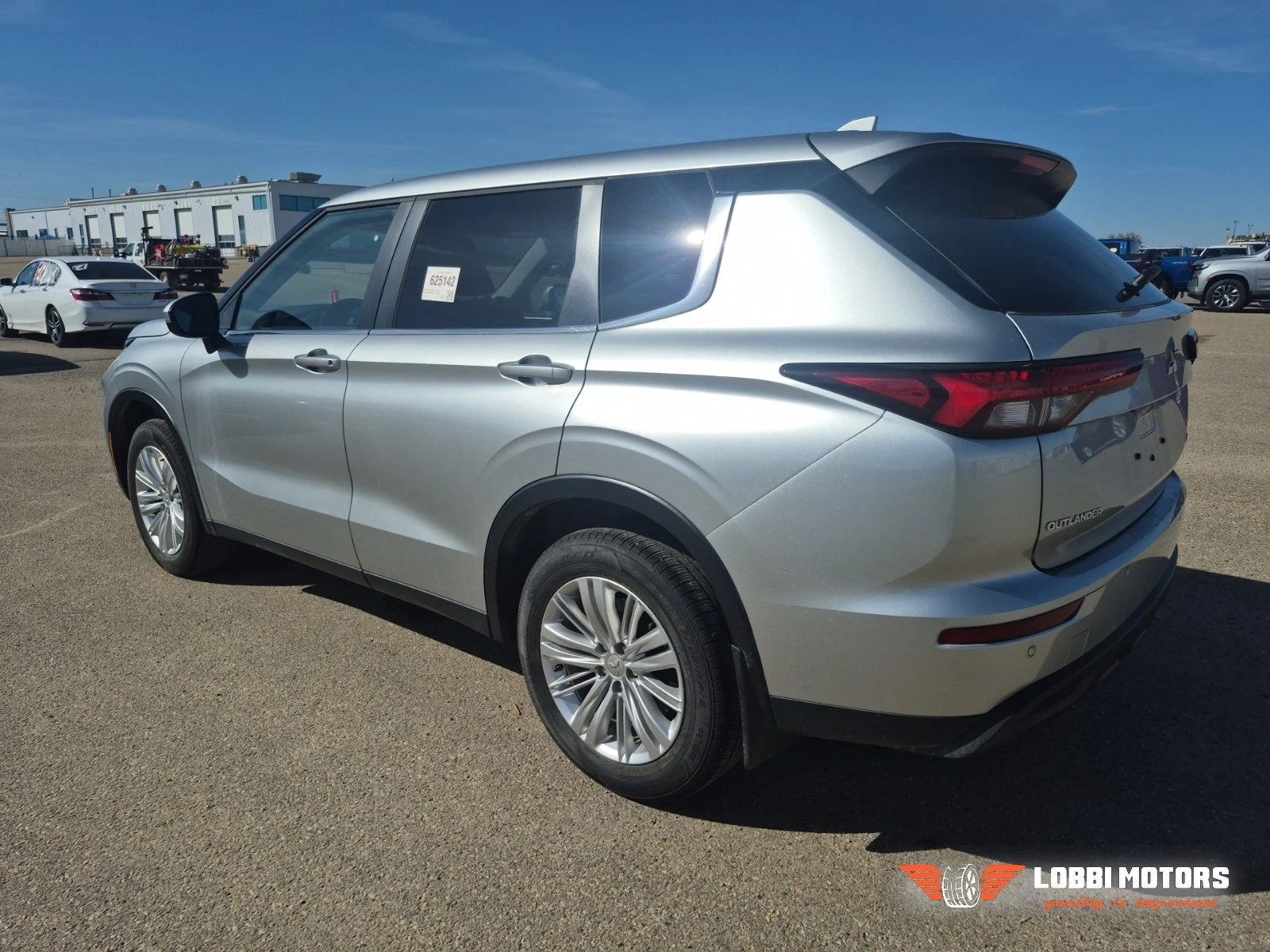 Mitsubishi Outlander, снимка 4 - Автомобили и джипове - 55955813