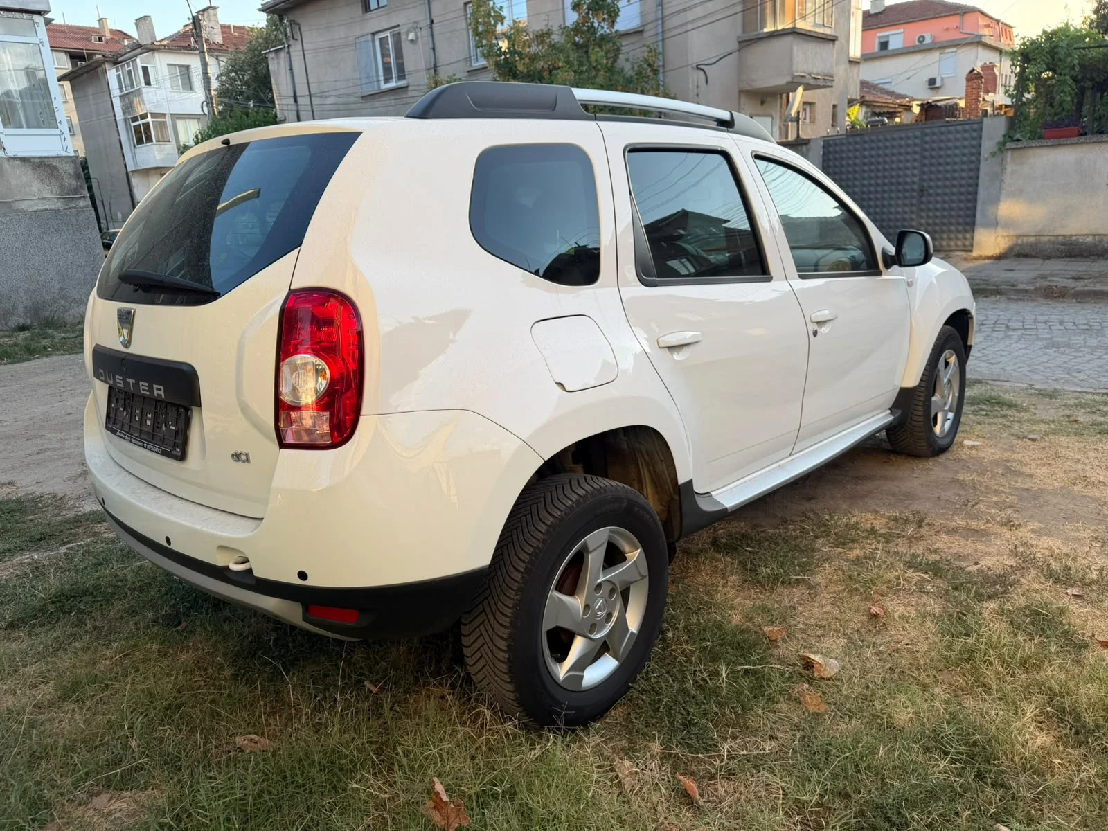 Dacia Duster 1.5 dci Prestige 4x2, снимка 5 - Автомобили и джипове - 55994875