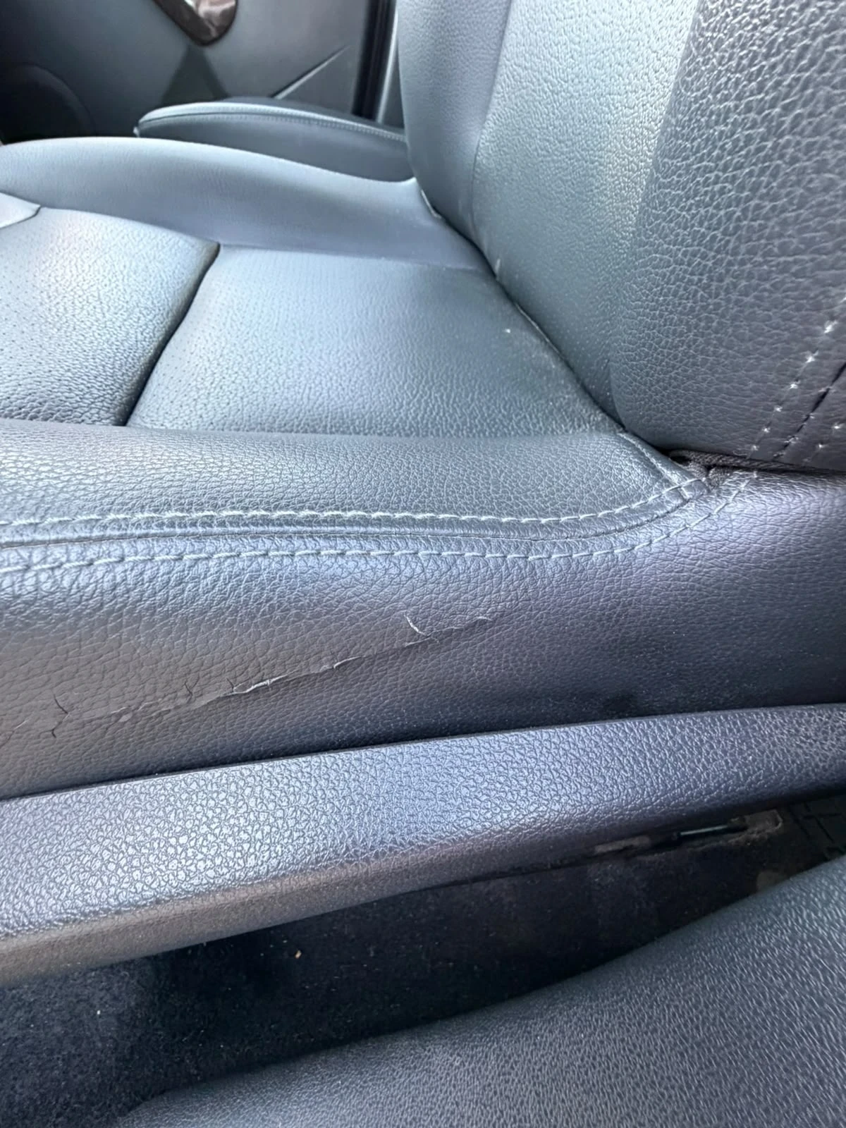 Dacia Duster 1.5 dci Prestige 4x2, снимка 11 - Автомобили и джипове - 55994875
