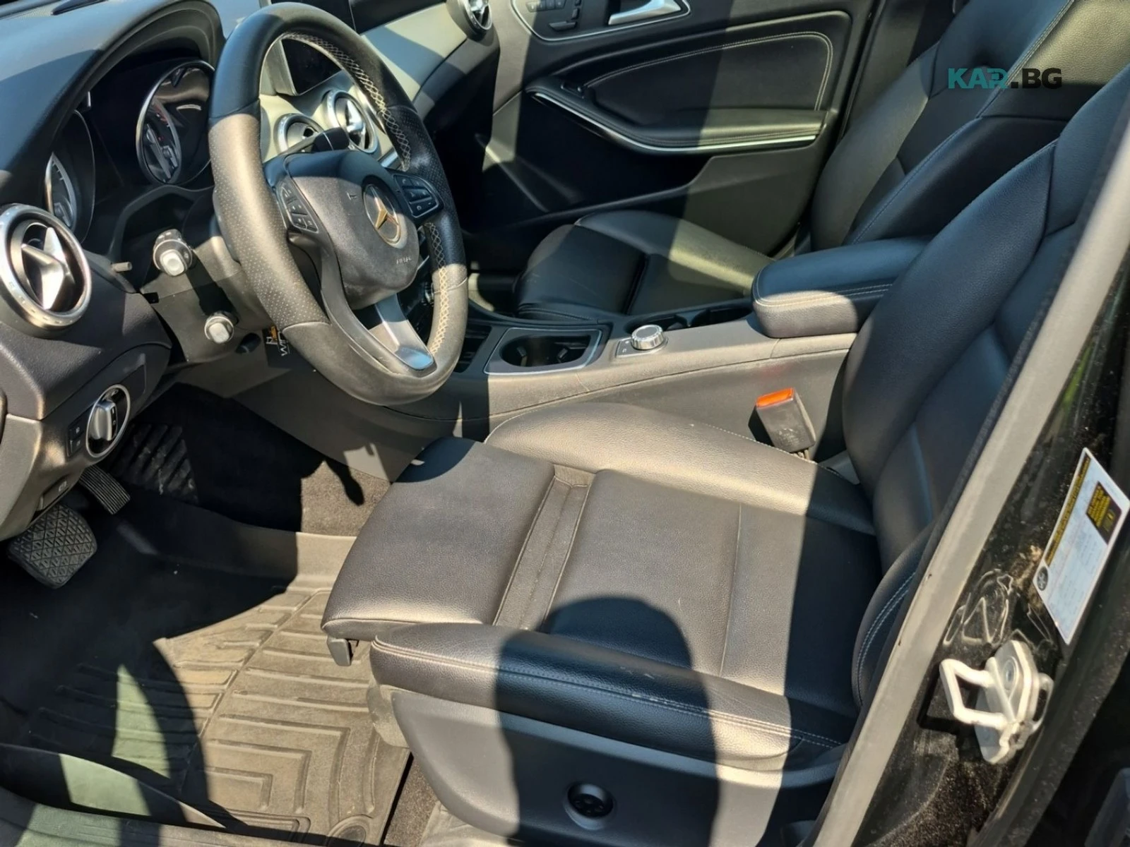 Mercedes-Benz GLA 250 4MATIC * Панорама* АвтоКредит * (ЦЕНА ДО БГ) * , снимка 5 - Автомобили и джипове - 56043649