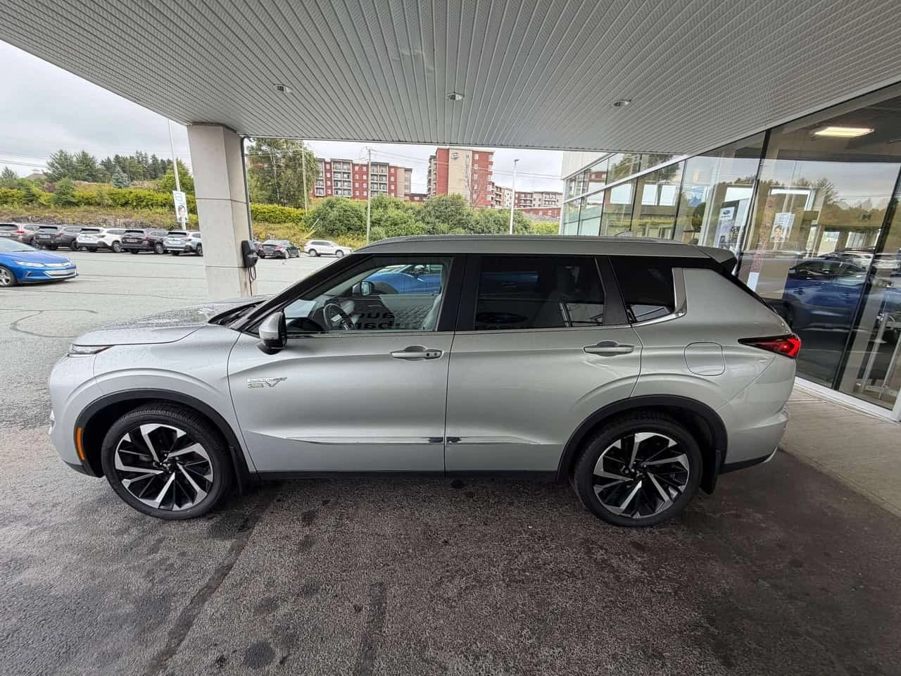 Mitsubishi Outlander * 2.4 Plug in Hybrid PHEV * CARFAX *  | Mobile.bg � ����������� 6
