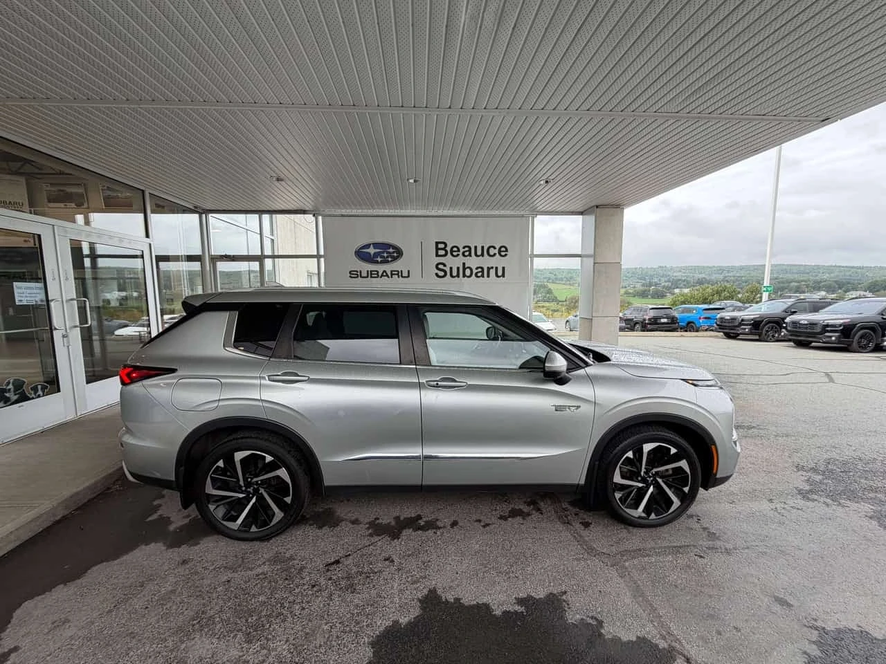 Mitsubishi Outlander * 2.4 Plug in Hybrid PHEV * CARFAX *  | Mobile.bg � ����������� 2