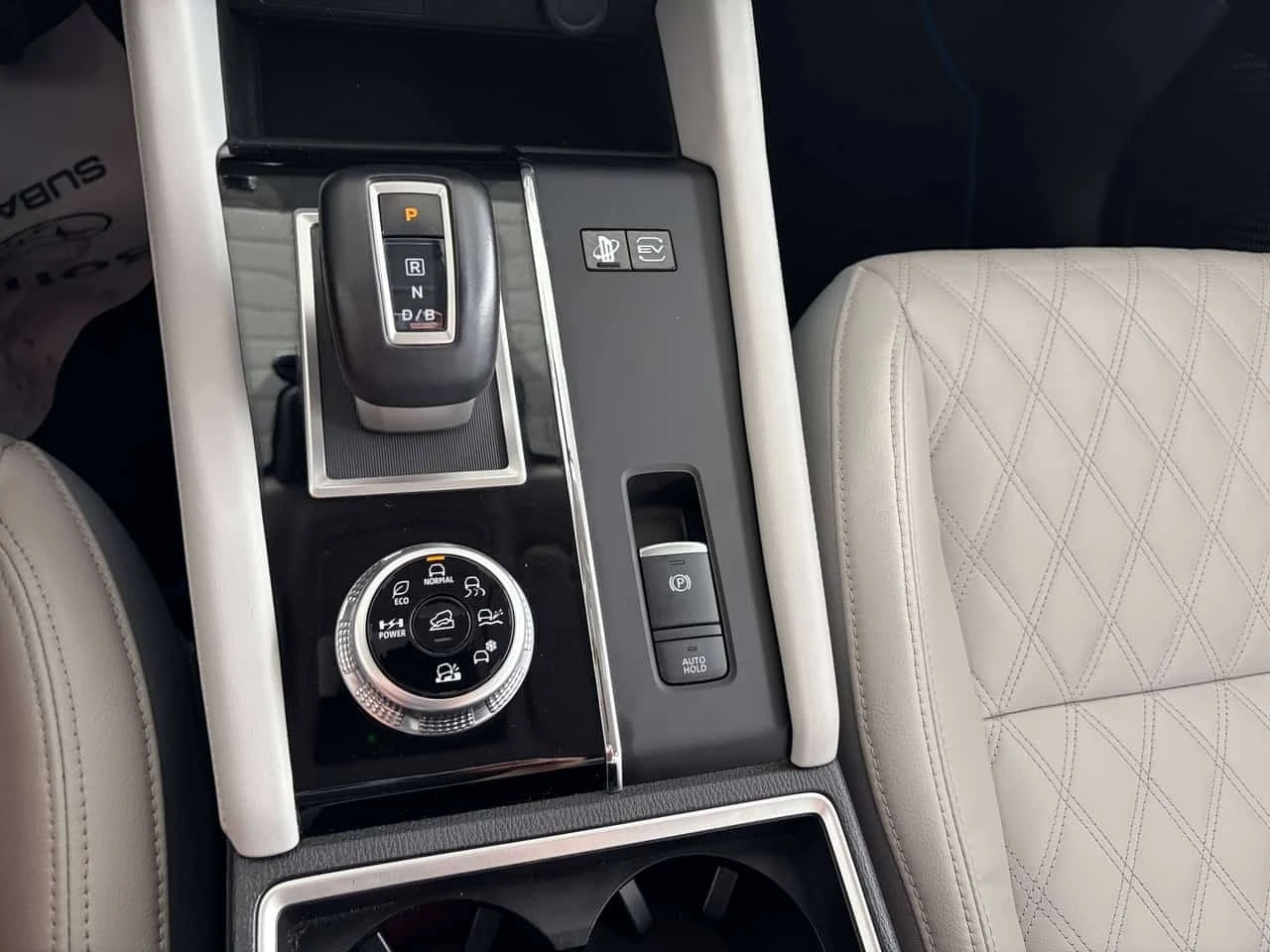 Mitsubishi Outlander * 2.4 Plug in Hybrid PHEV * CARFAX *  | Mobile.bg � ����������� 12