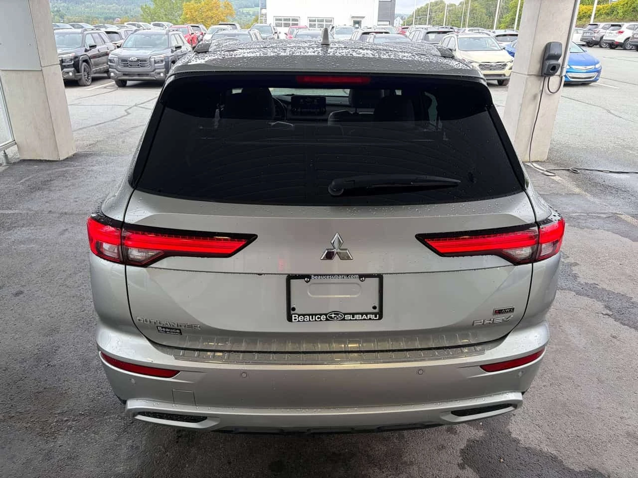 Mitsubishi Outlander * 2.4 Plug in Hybrid PHEV * CARFAX *  | Mobile.bg � ����������� 4