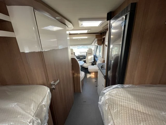  Carthago  c-tourer I 143 LE | Mobile.bg   13