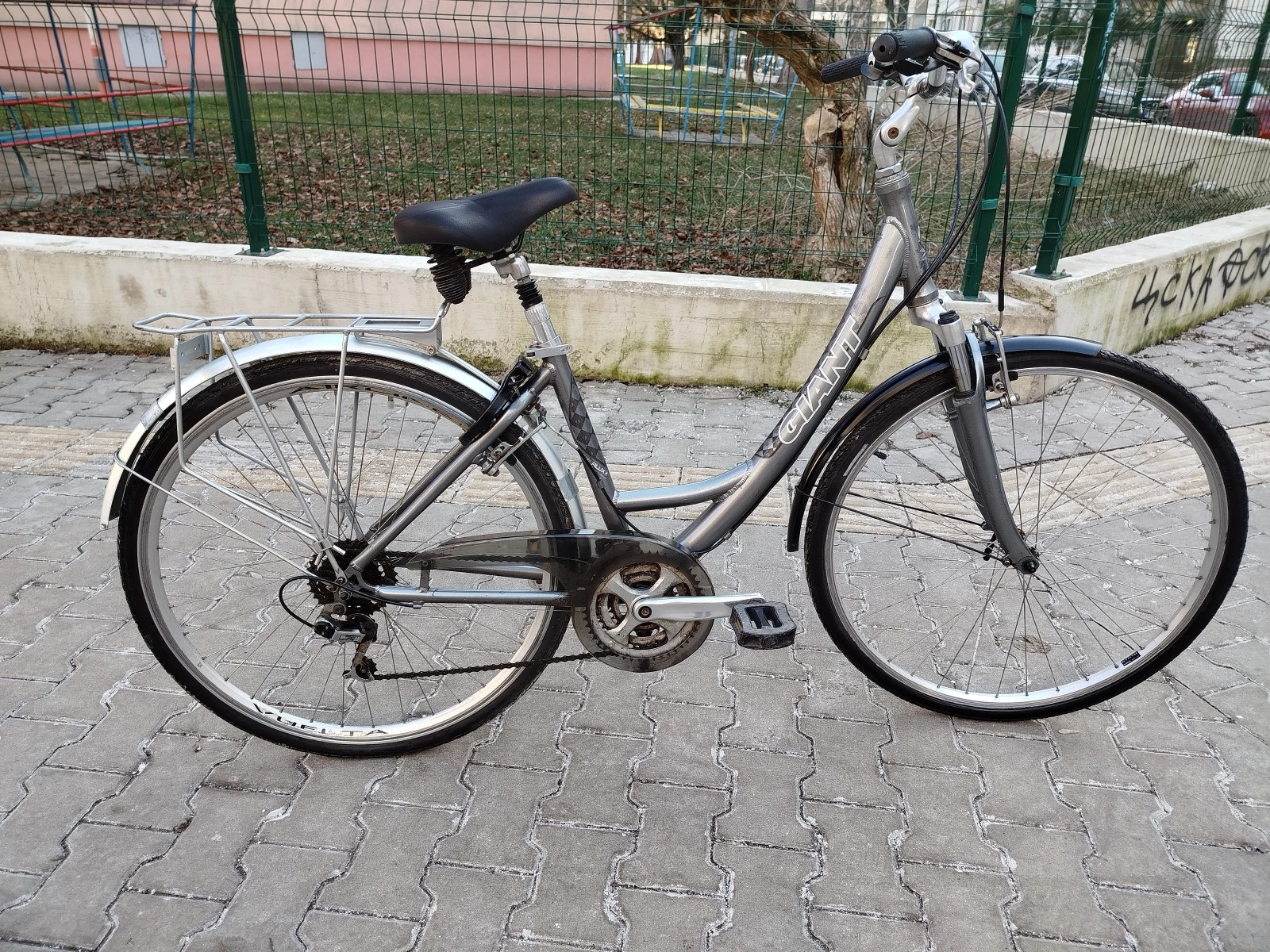 ������� * * ������� Giat 28'' 21�������� ���-����� | Mobile.bg � ����������� 1