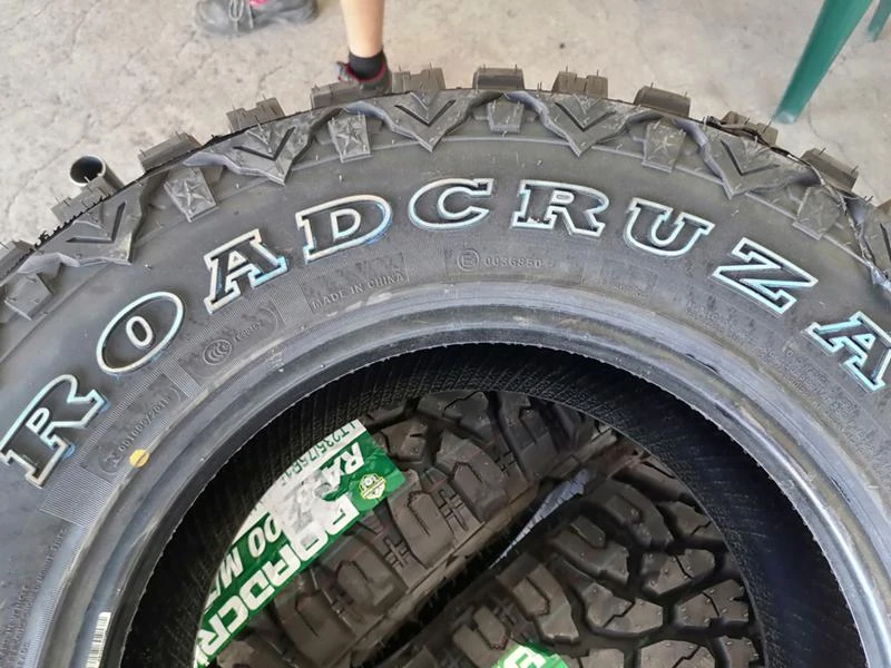 Гуми Всесезонни 235/75R15, снимка 7 - Гуми и джанти - 29766905