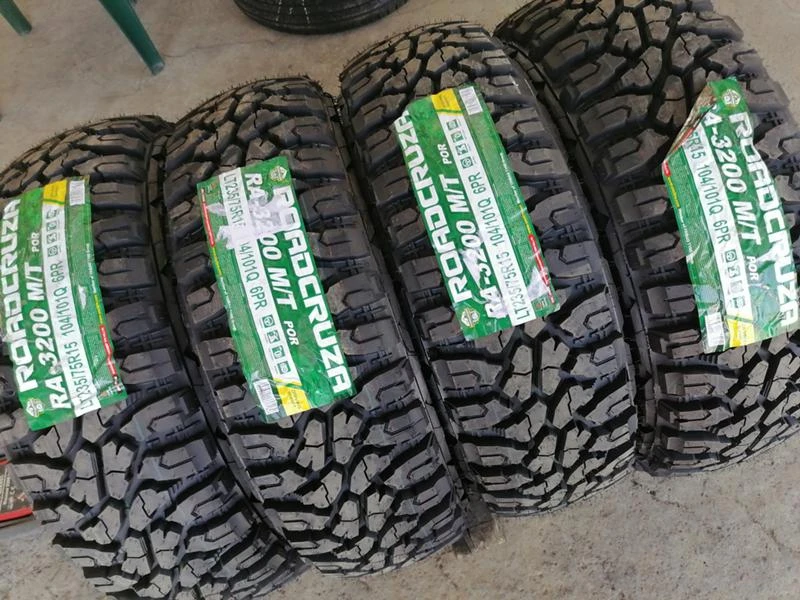 Гуми Всесезонни 235/75R15, снимка 2 - Гуми и джанти - 29766905