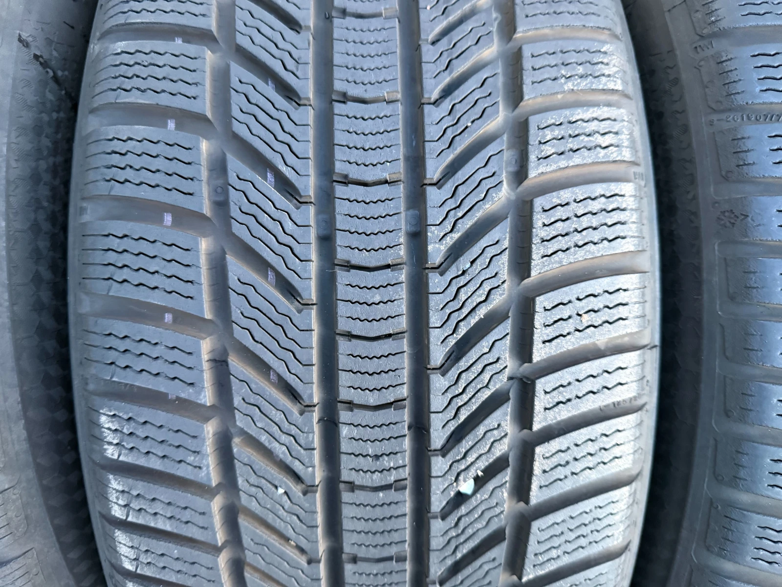 ���� 235/45R18 | Mobile.bg � ����������� 5