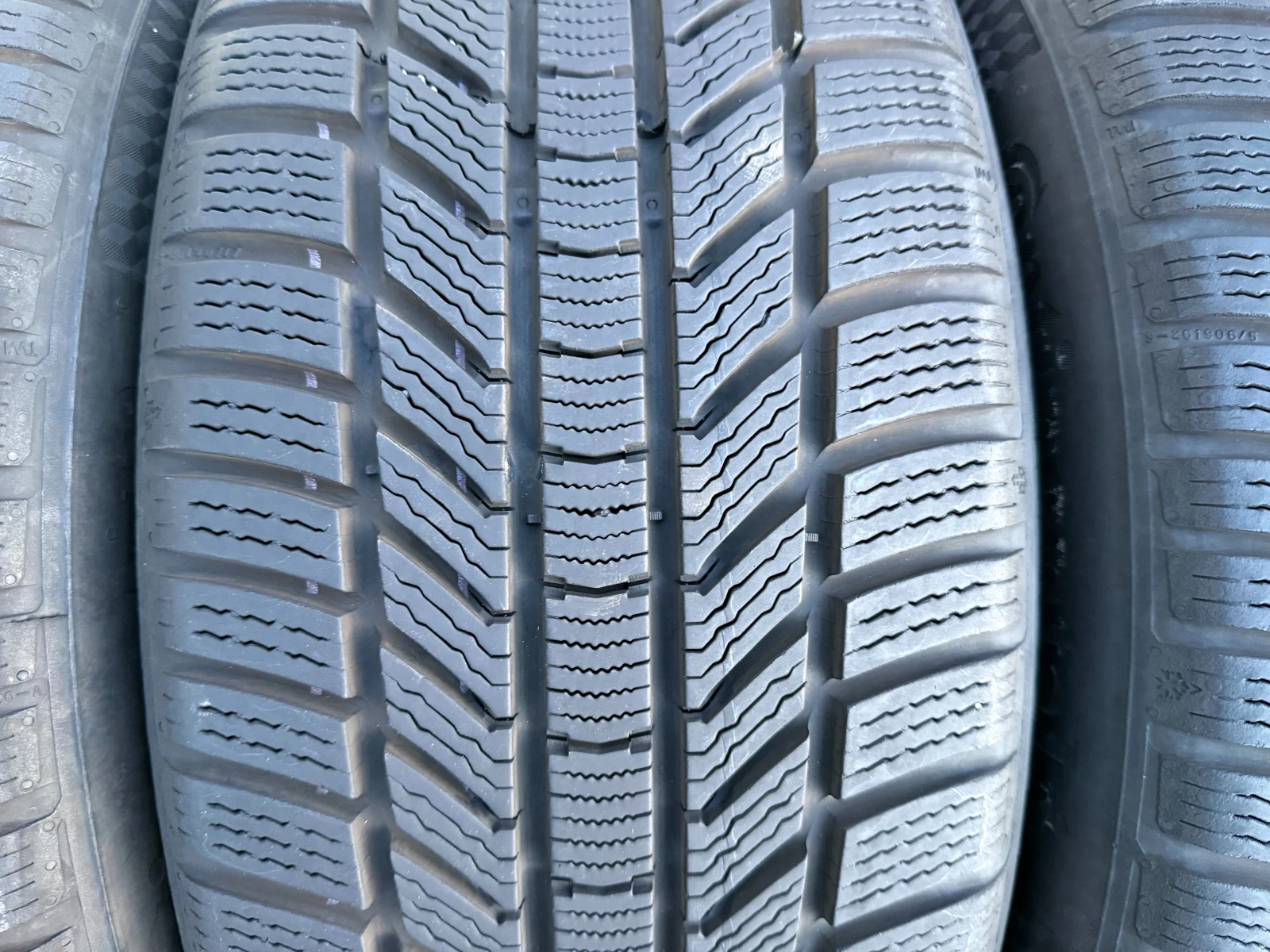���� 235/45R18 | Mobile.bg � ����������� 6
