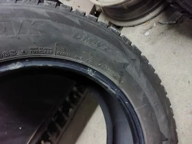 Гуми Зимни 235/65R17, снимка 6 - Гуми и джанти - 39124010