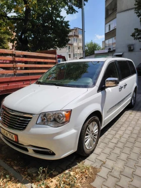 Chrysler Town and Country limited platinum, снимка 1