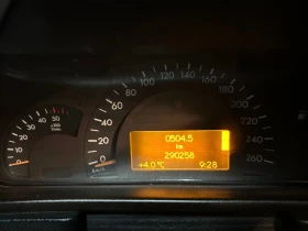 Mercedes-Benz C 220, снимка 12