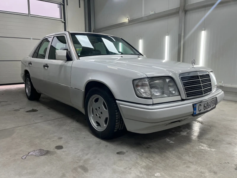 Mercedes-Benz 124 E220, снимка 2 - Автомобили и джипове - 47435313