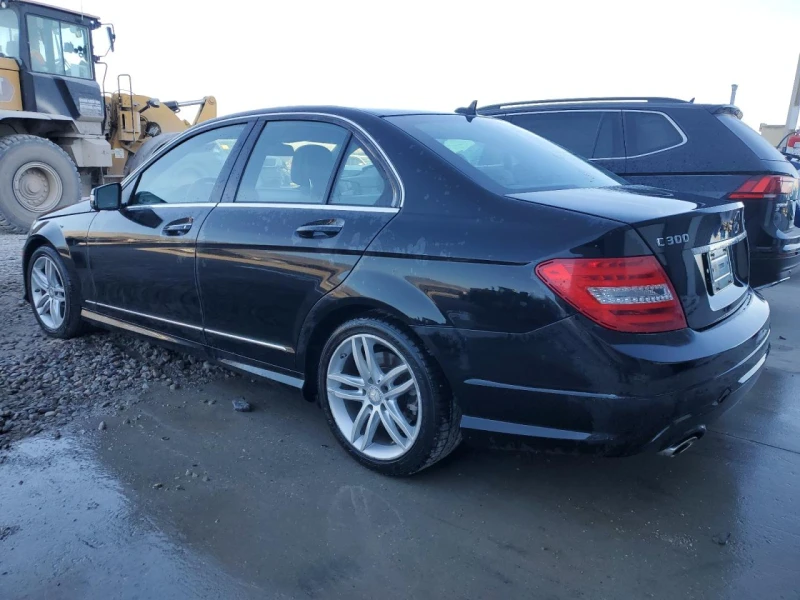 Mercedes-Benz C 300 4MATIC, снимка 2 - Автомобили и джипове - 47555198