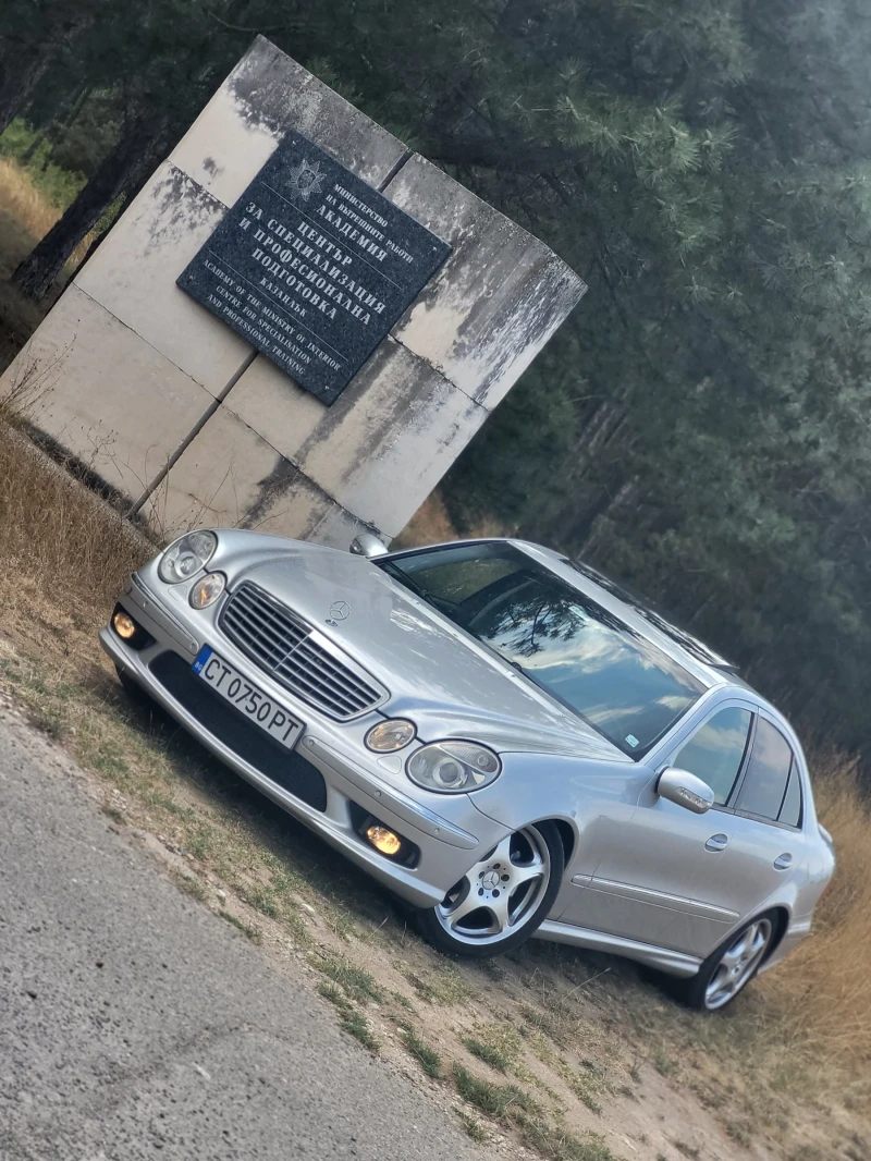 Mercedes-Benz E 270 2.7 CDI, снимка 1 - Автомобили и джипове - 47732093