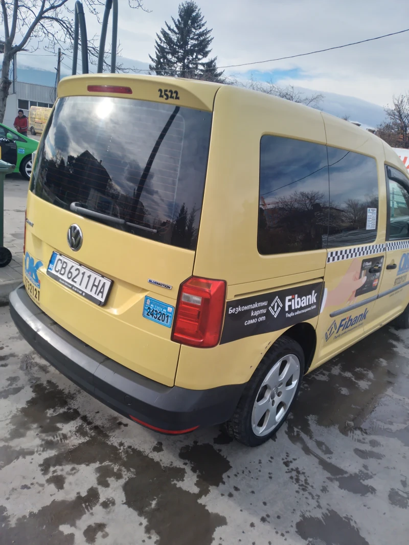 VW Caddy, снимка 5 - Автомобили и джипове - 48063435