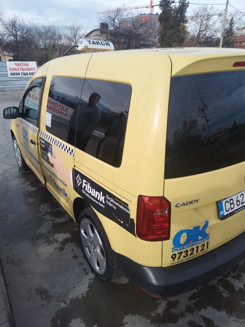 VW Caddy, снимка 4 - Автомобили и джипове - 48063435