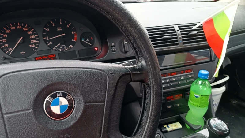 BMW 520 E39, снимка 7 - Автомобили и джипове - 48159032