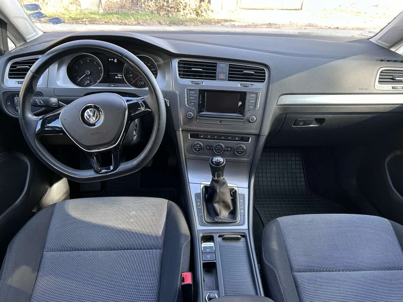 VW Golf 1.2TSI, снимка 7 - Автомобили и джипове - 48214206