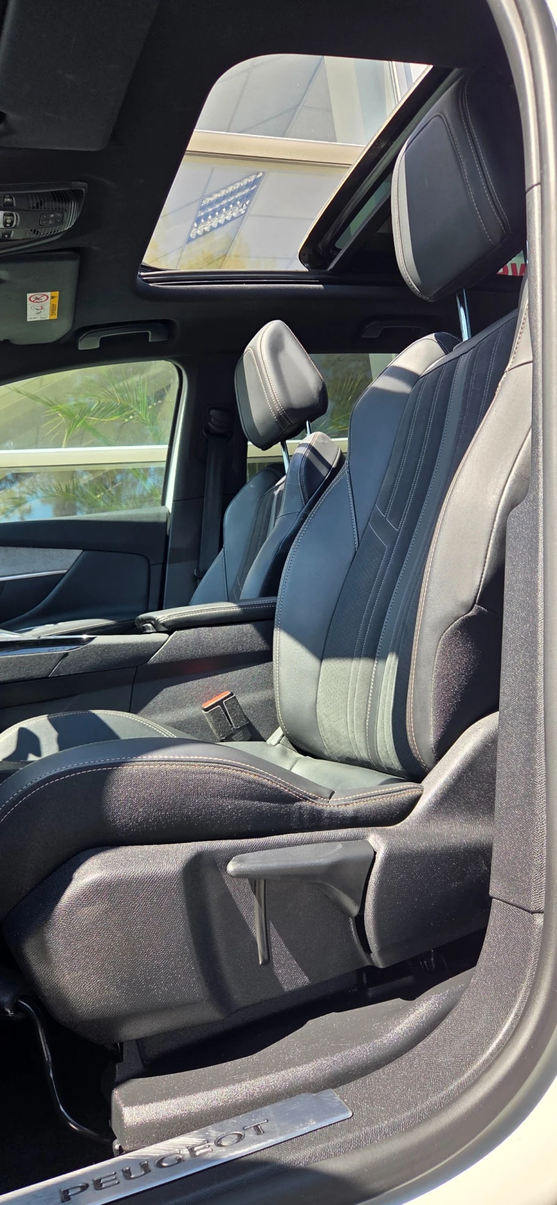 Peugeot 3008 FACE ; GT ; КОЖА ; FULL LED ;360 КАМЕРИ ; ПАНОРАМА, снимка 8 - Автомобили и джипове - 51367242